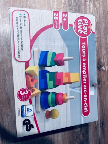 Tours a empiler arc-en-ciel