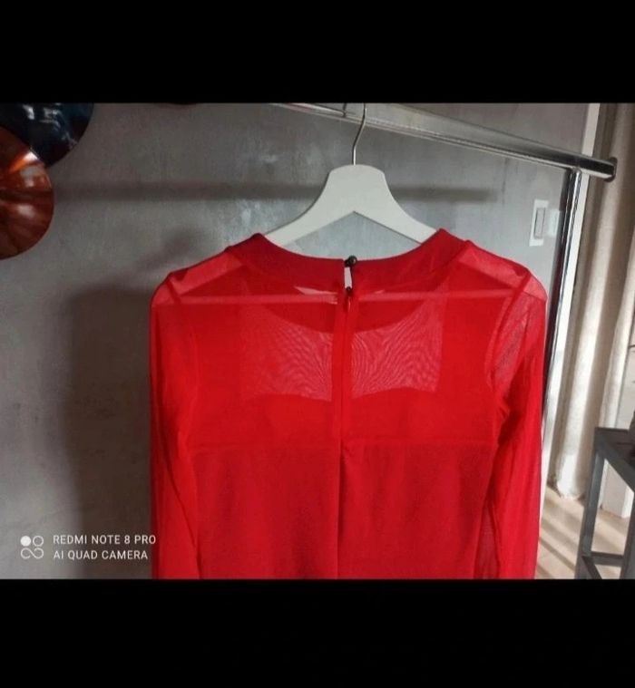 Robe courte rouge manches transparentes - photo numéro 4