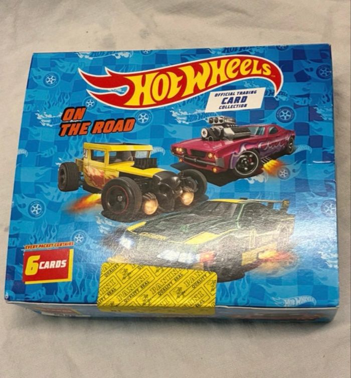 Box 24 boosters cartes à collectionner Hotwheels on the Road - photo numéro 7