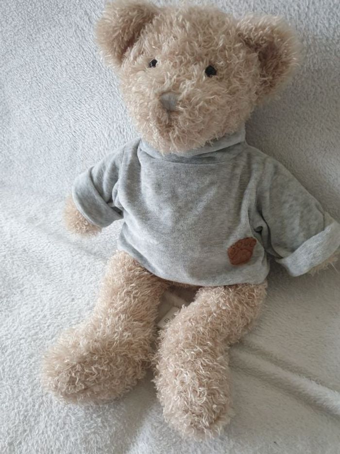 Ours habillé pull GM