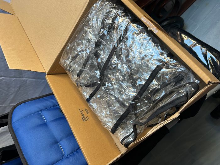 Poussette 3 places neuve - photo numéro 8