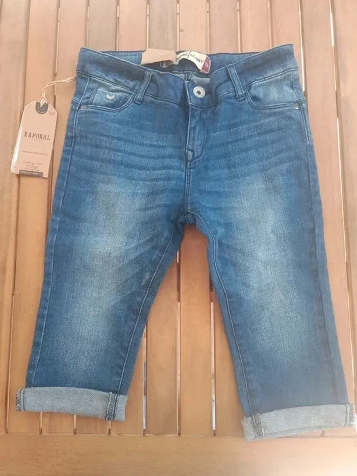 Pantacourt en jean Kaporal taille 12ans