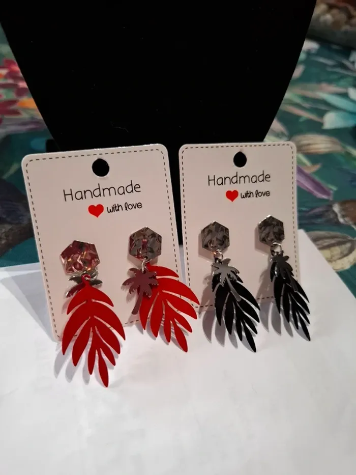 Magnifique lot de 2 paires de boucles d oreille femme neuve - photo numéro 2