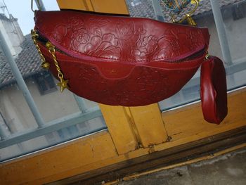 Magnifique banane avec porte monnaie bordeaux