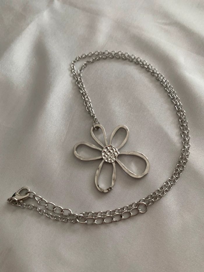 Collier fleur bohème argenté en alliage de zinc - photo numéro 6