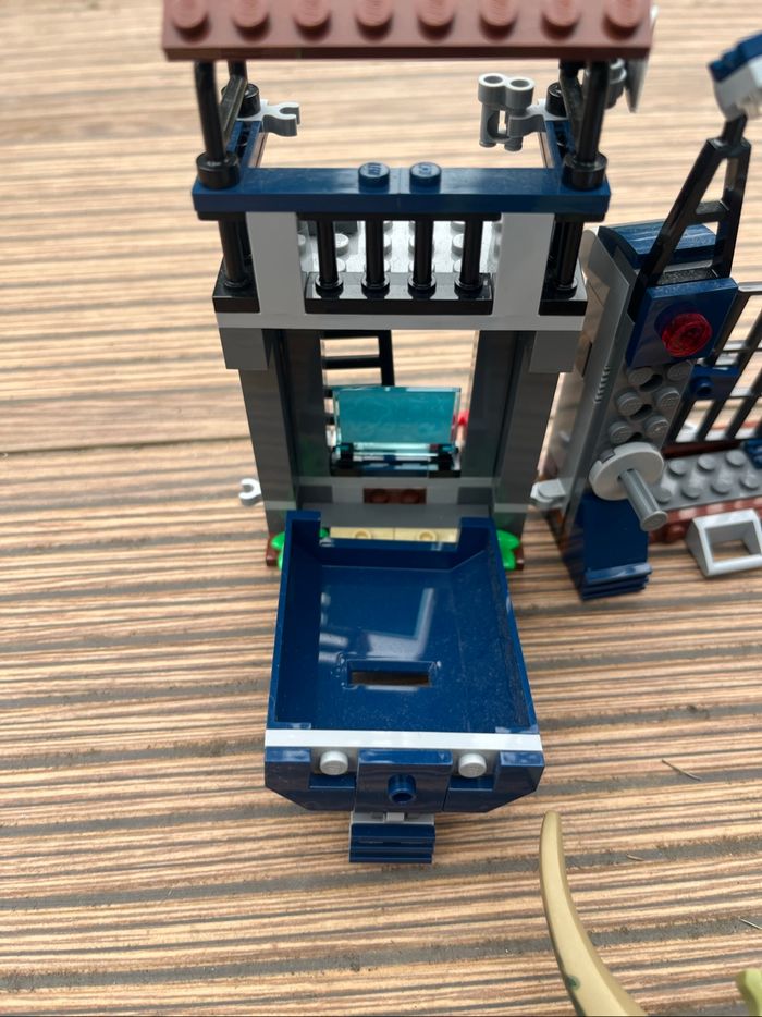 Lego Jurassic World 75931 L'attaque de l'avant-poste - photo numéro 7