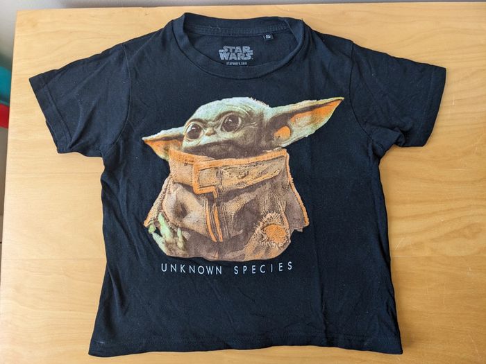 T-shirt noir manches courtes 6 ans