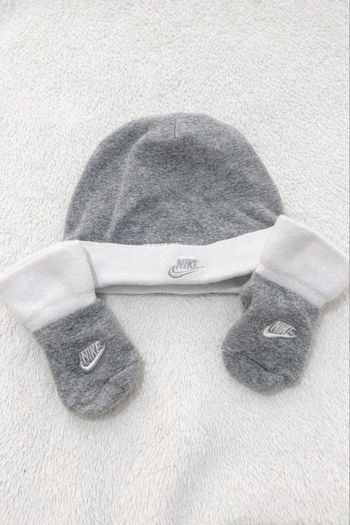 Ensemble Bonnet + Chassettes Nike • Taille 6/12mois
