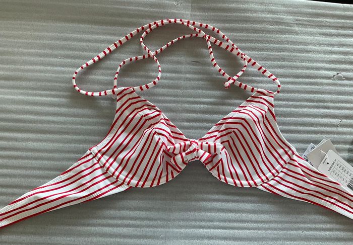Haut maillot rouge et blanc Freya neuf - photo numéro 10