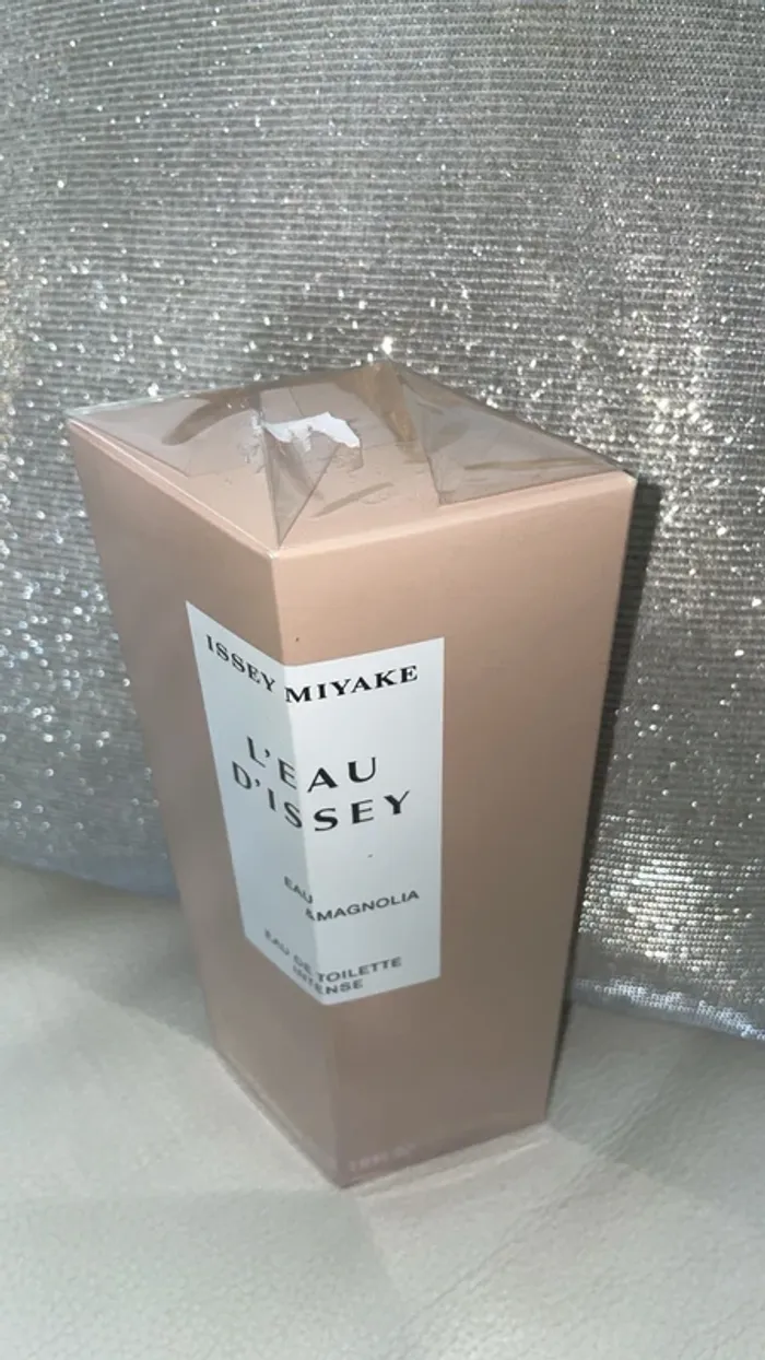 Parfum neuf Issey Miyake L'Eau d'Issey Eau & Magnolia - 50 ml - photo numéro 3