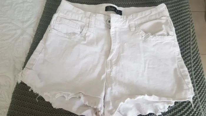 Short strech blanc