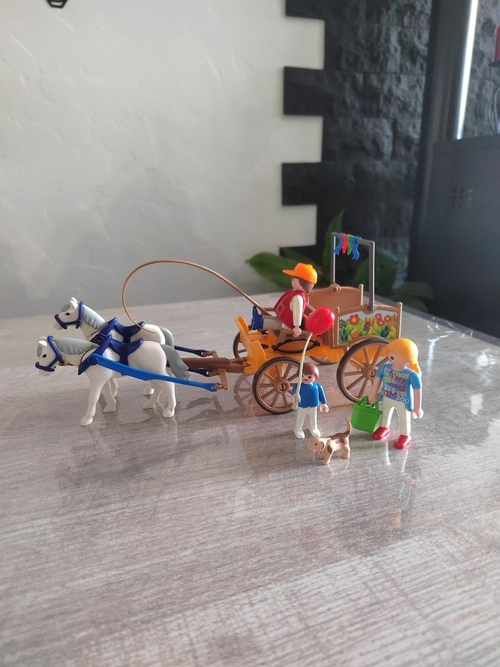 Calèche playmobil en très bon état