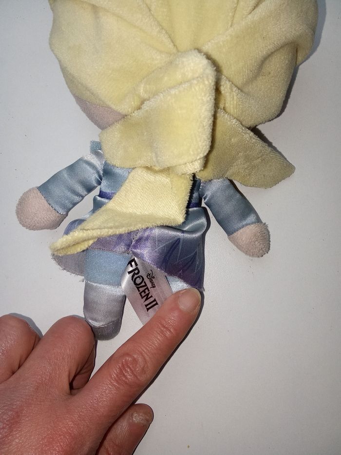 Petite peluche reine des neige 2 , doudou, fille, Disney - photo numéro 5