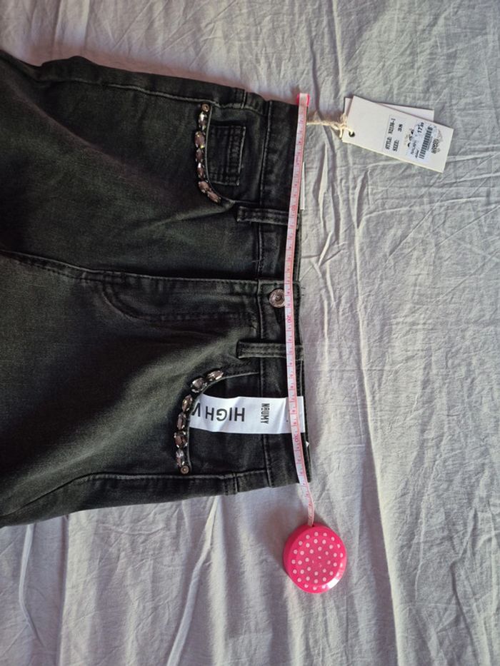 Jeans neuf - photo numéro 4