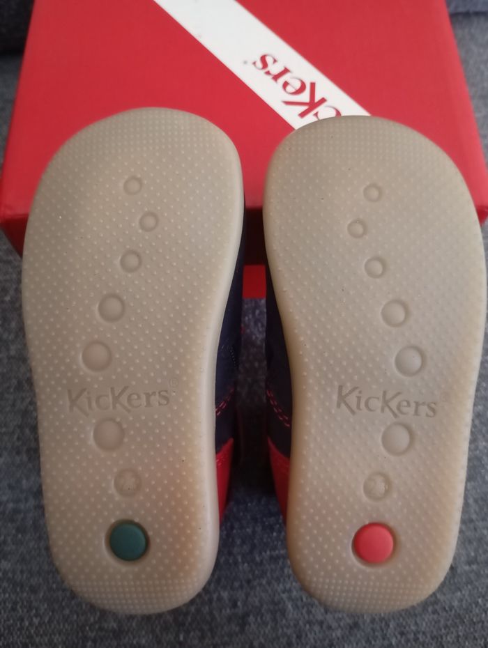 Kickers neuves mixte en taille 23 - photo numéro 5