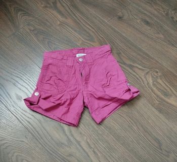 Short fille
