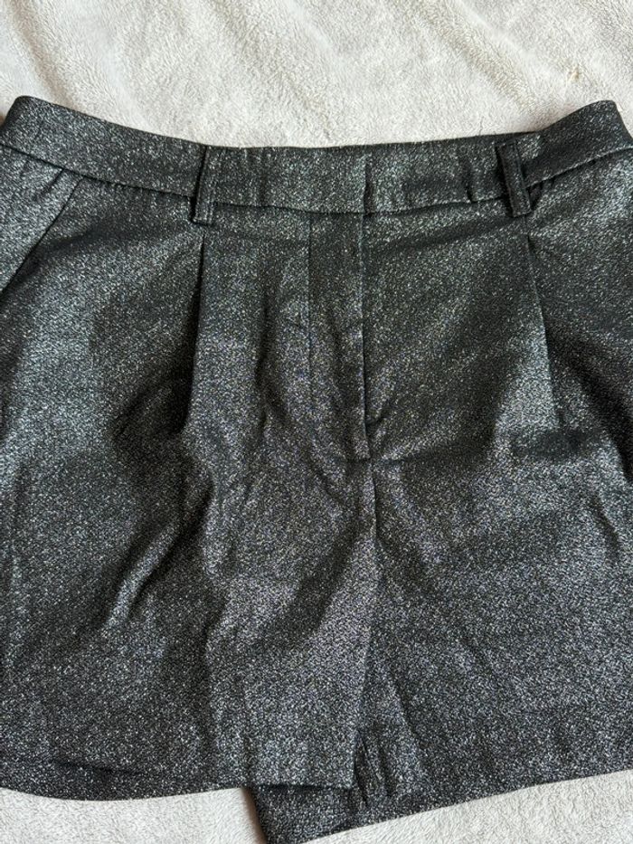 Short argenté taille 42 - photo numéro 2