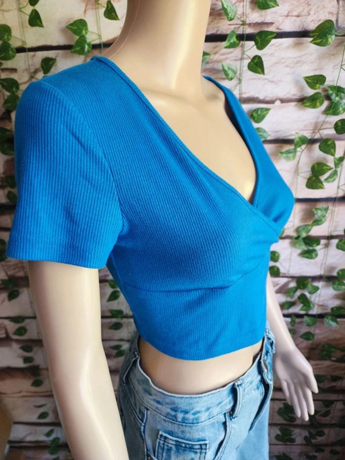 🌸T-shirt MC cropped Bleu Shein Taille 36🌸 - photo numéro 3