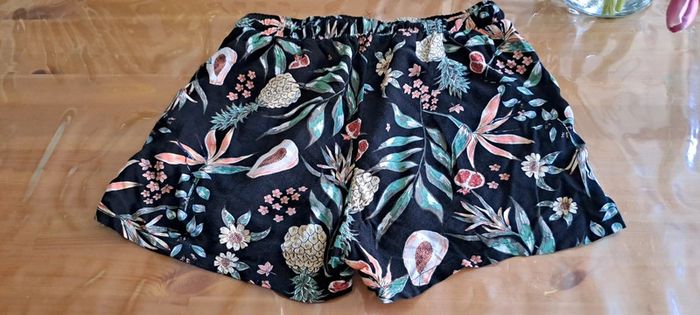 Short imprimé.  Kiabi. Taille 38. - photo numéro 2