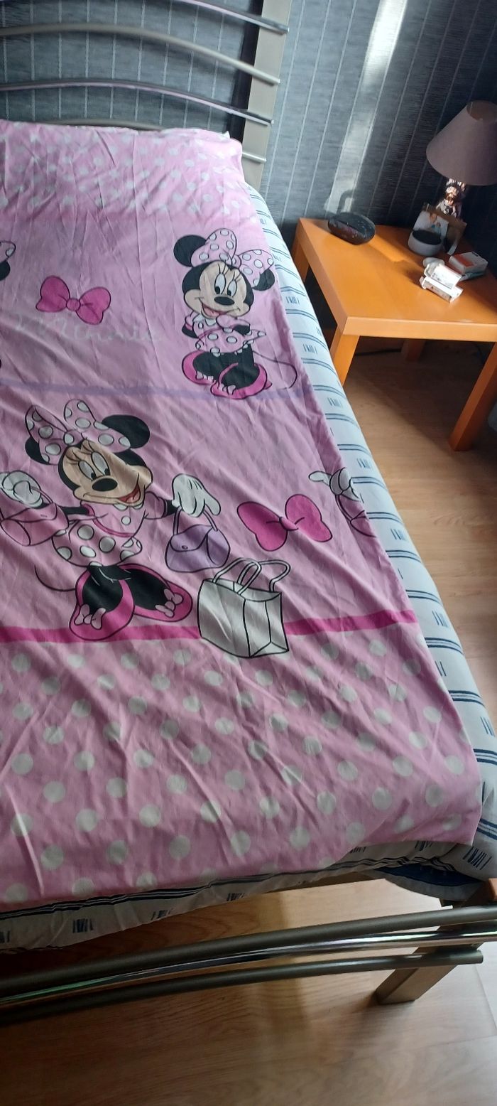 Très jolie housse de couette Une personne sans taie - photo numéro 3