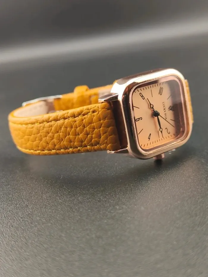 Montre carrée texturée, moutarde, rose-dorée