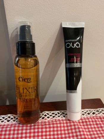 Lot deux soins pour cheveux sans rinçage et avec « Olia » Neuf