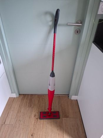 Balai pulvérisateur Vileda en très bon état