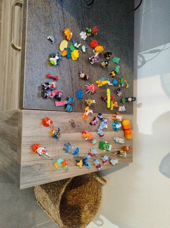 Figurines kinder