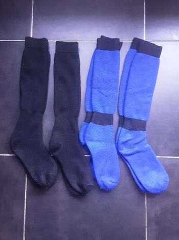 4 paires de chaussettes de ski taille 39/42 très bon état