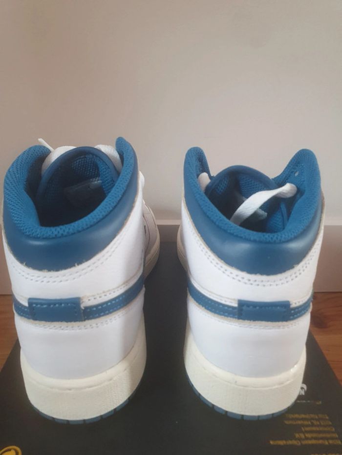 Nike Air Jordan 1 (37.5) - photo numéro 6
