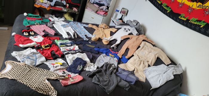 Vêtements  garcon 6 mois