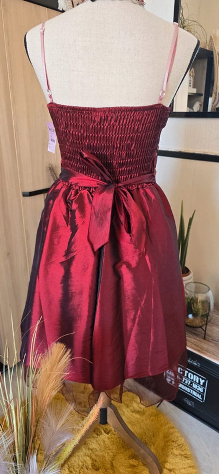 Magnifique robe de soirée neuve en satin - photo numéro 8