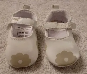 Chaussures 3/6 mois (réf perso 15)(familleac72)