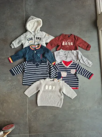 Lot de pulls et vestes 6 mois bébé garçon