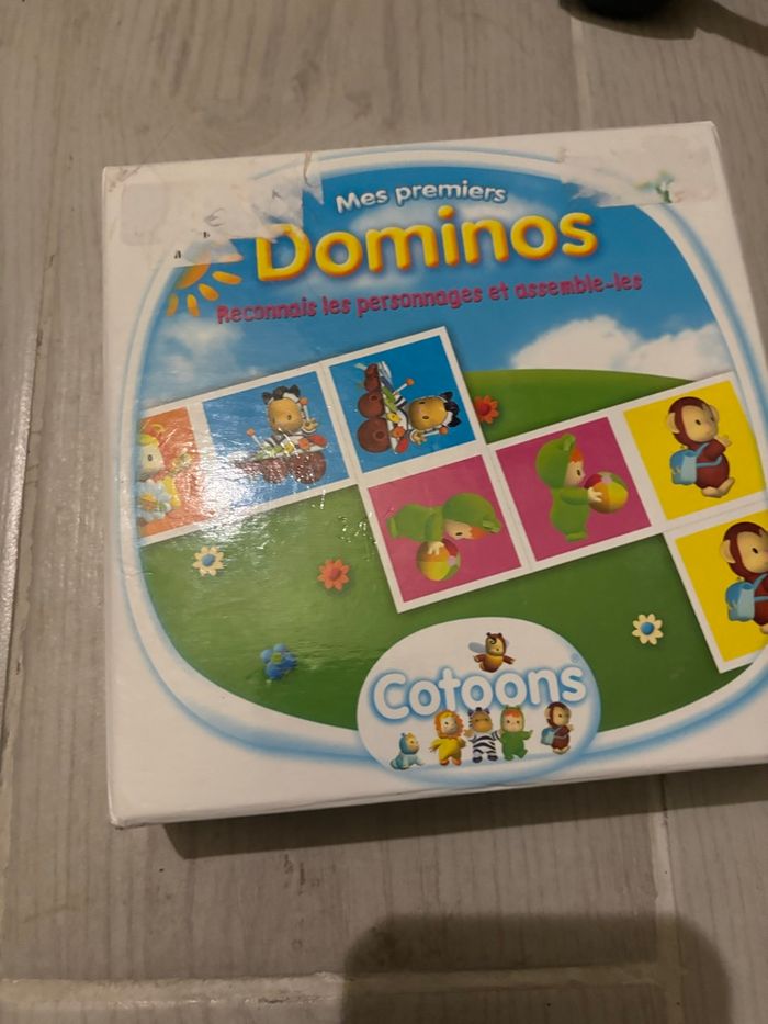 Dominos