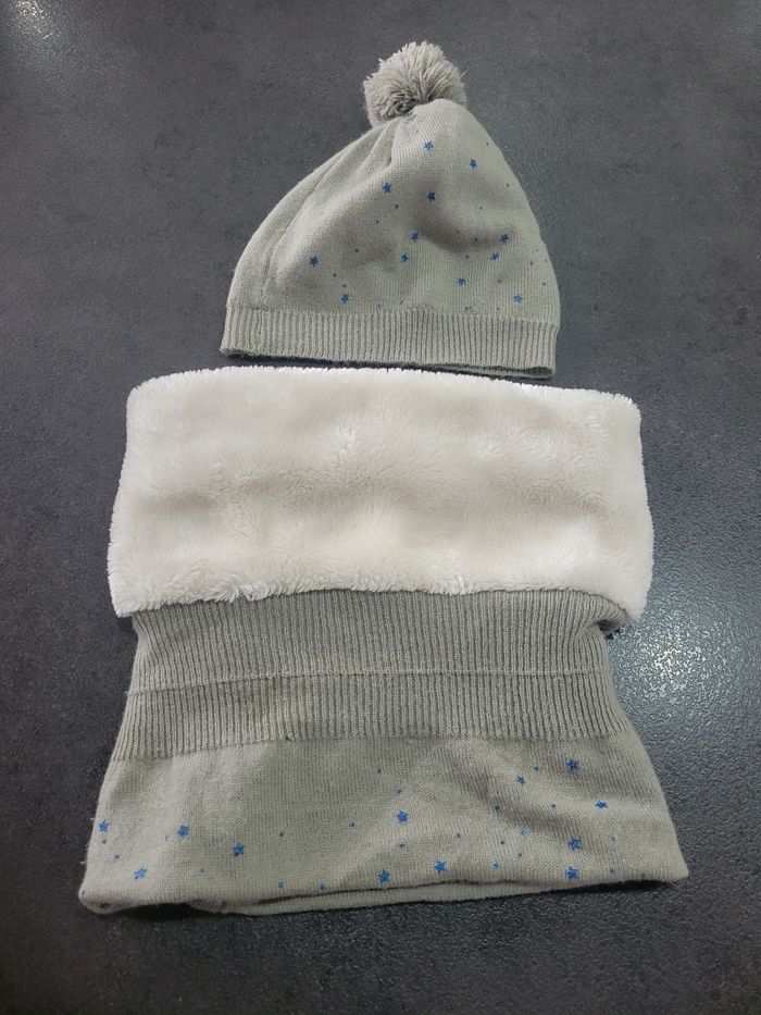 Ensemble bonnet tour de cou