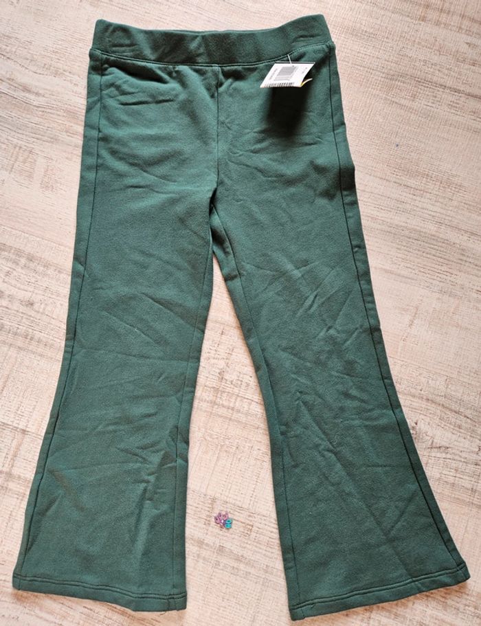 Pantalon bas évasé neuf 5 ans