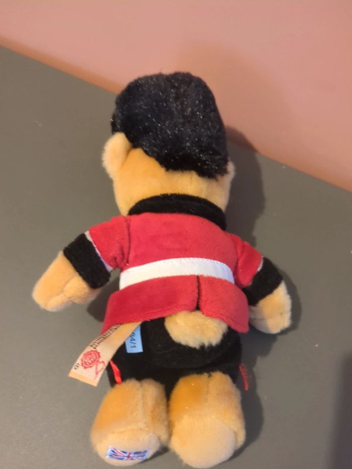 peluche ours garde royale Londres - photo numéro 2
