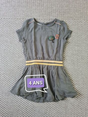 Robe kaki et dorée sans manches - 4 ans