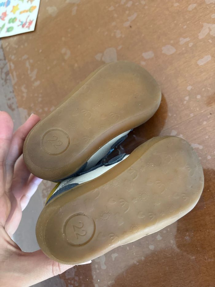 Chaussures bellamy taille 22 - photo numéro 2