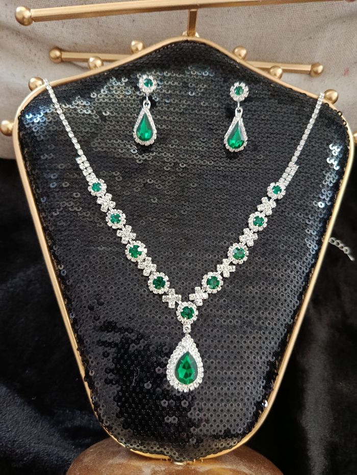 Parure Vert émeraude Diamanté