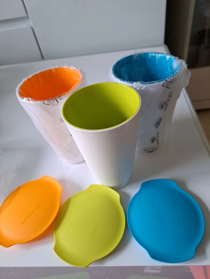 3 verres multicolores