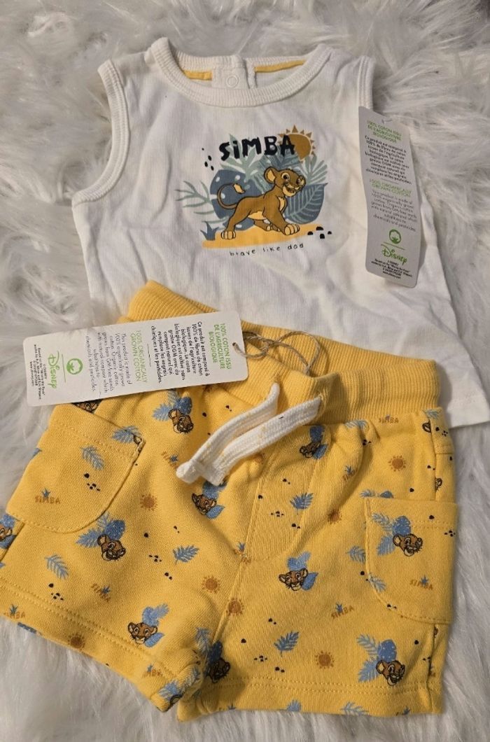 NEUF(non porté)🏷🏷😍🤩💙 superbe ensemble debardeur /short  3 mois garçon disney/simba 💙😍🤩