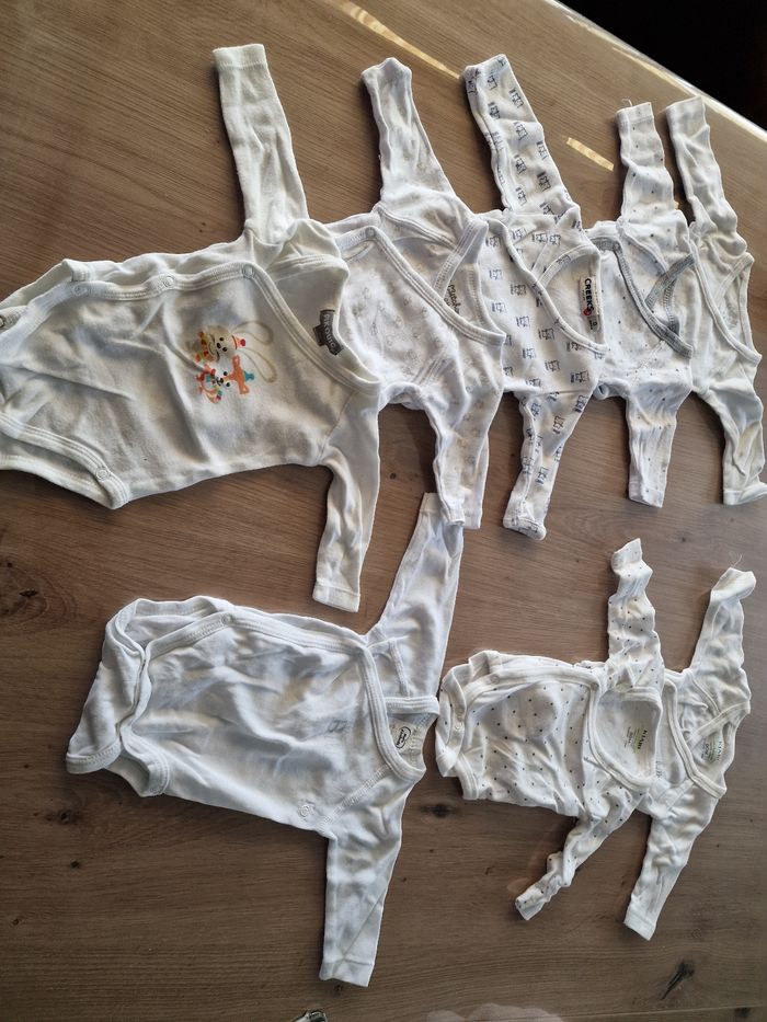 Lot bodys Préma et Naissance