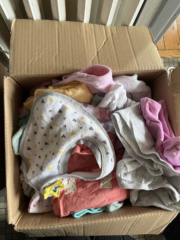 Lot vêtements bébé - photo numéro 2