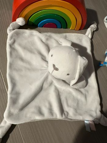 Doudou tout doux pour bébé pilou pilou