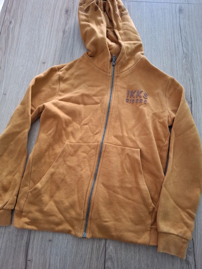 Gilet veste zippé IKKS taille 10 ans en tres bon état - photo numéro 2