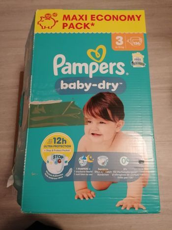 Couches pampers taille 3