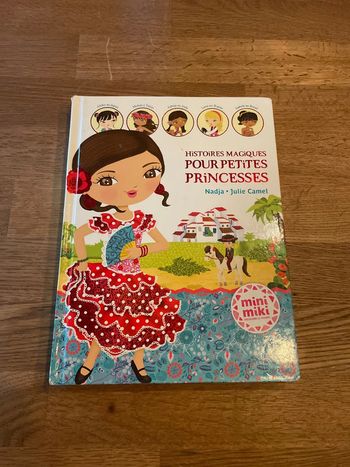 Livre Minimiki Mini Miki découvre le monde Histoires du soir pour petites princesses