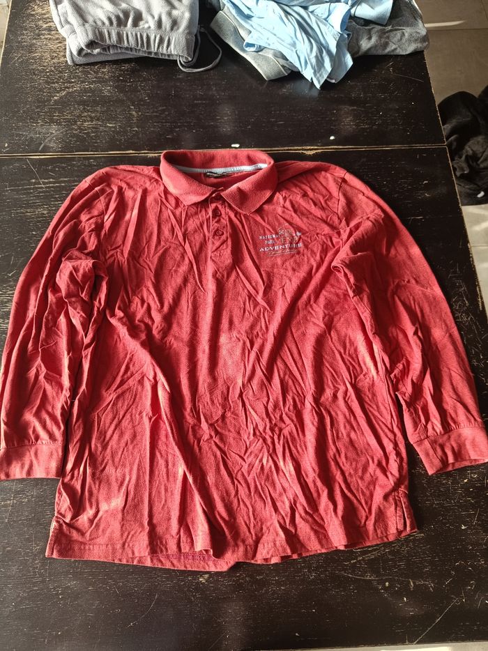 Polo rouge